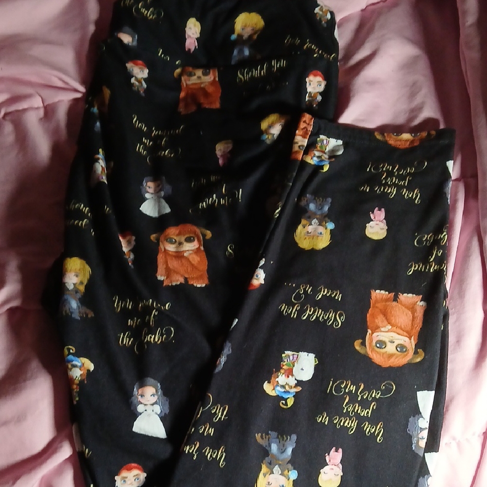 Womens labyrinth with Cartoon Characters